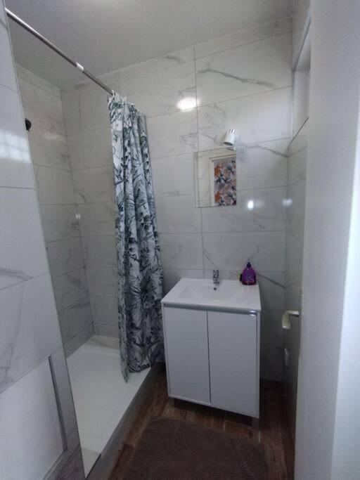 Le Ptit Nid De Louviers Tv/Fibre Apartment ภายนอก รูปภาพ