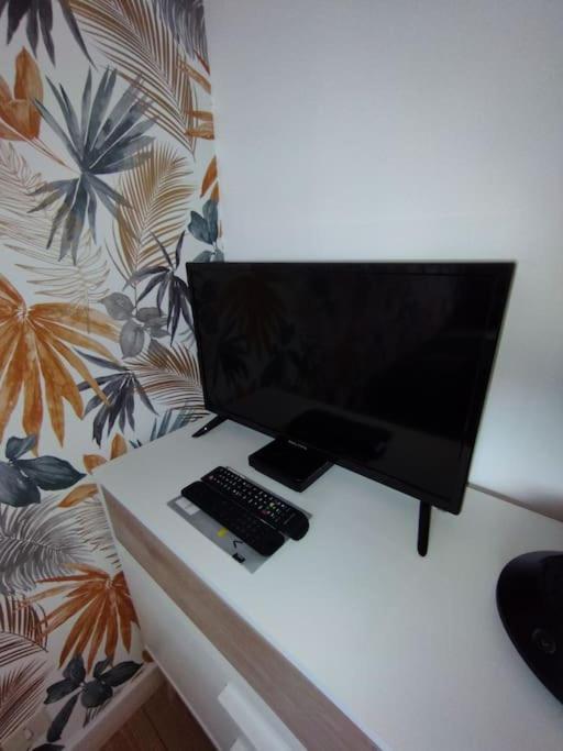 Le Ptit Nid De Louviers Tv/Fibre Apartment ภายนอก รูปภาพ